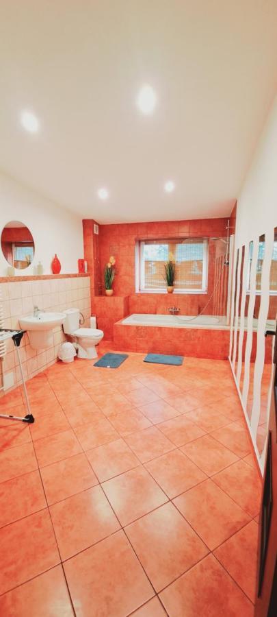 Apartament Alcatraz Z Kominkiem 卡缅纳古拉 外观 照片