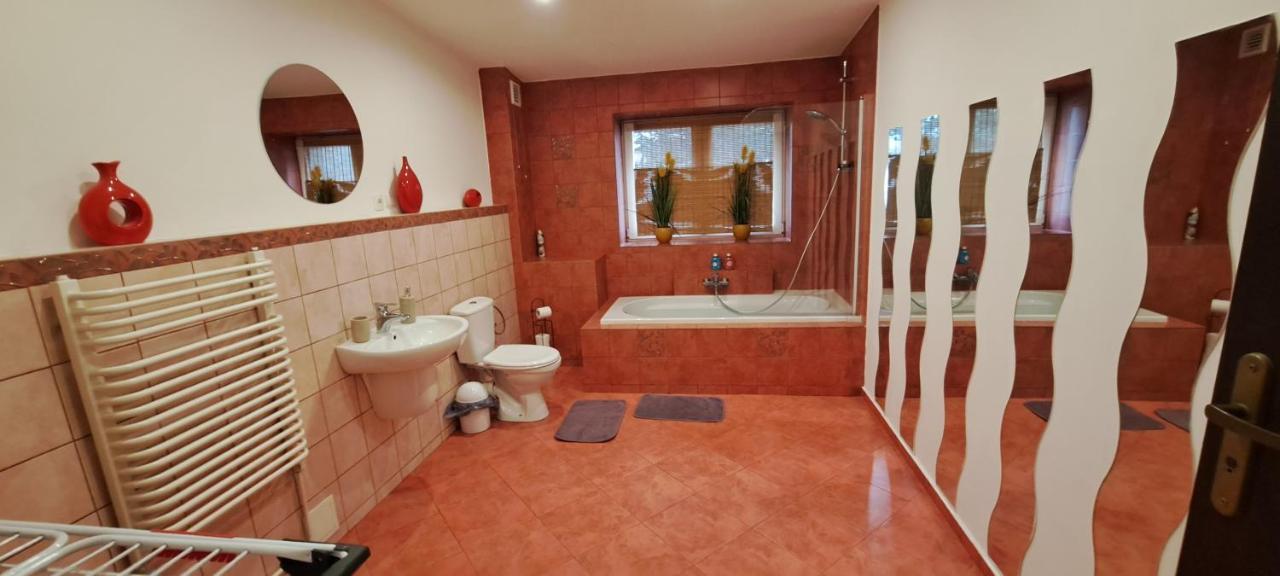 Apartament Alcatraz Z Kominkiem 卡缅纳古拉 外观 照片