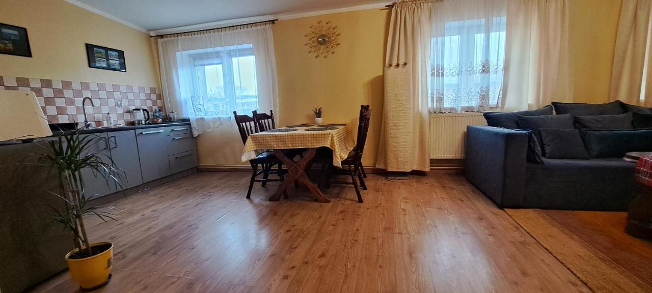 Apartament Alcatraz Z Kominkiem 卡缅纳古拉 外观 照片